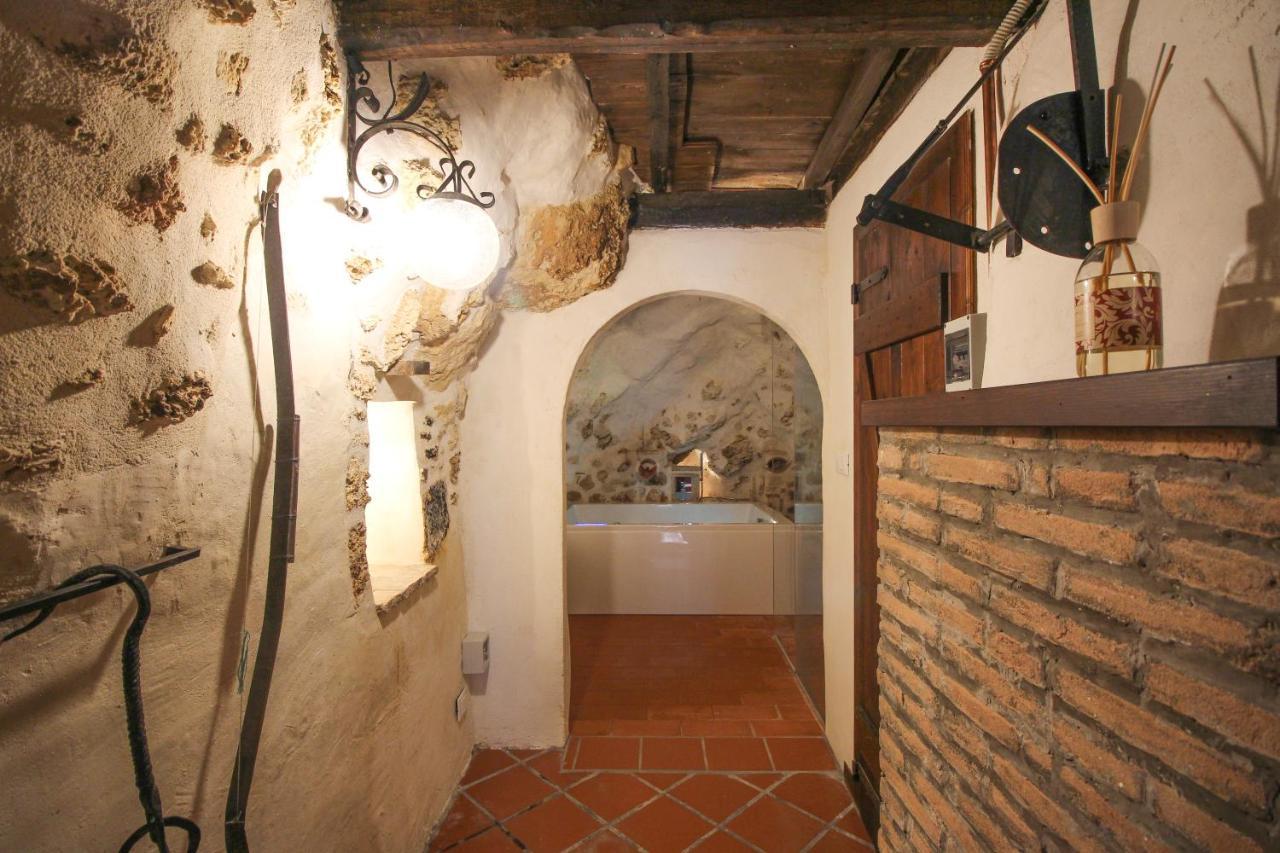 Santo'S House Luxury - Idromassaggio E Doccia Emozionale Villa Санто Стефано ди Сесанио Екстериор снимка