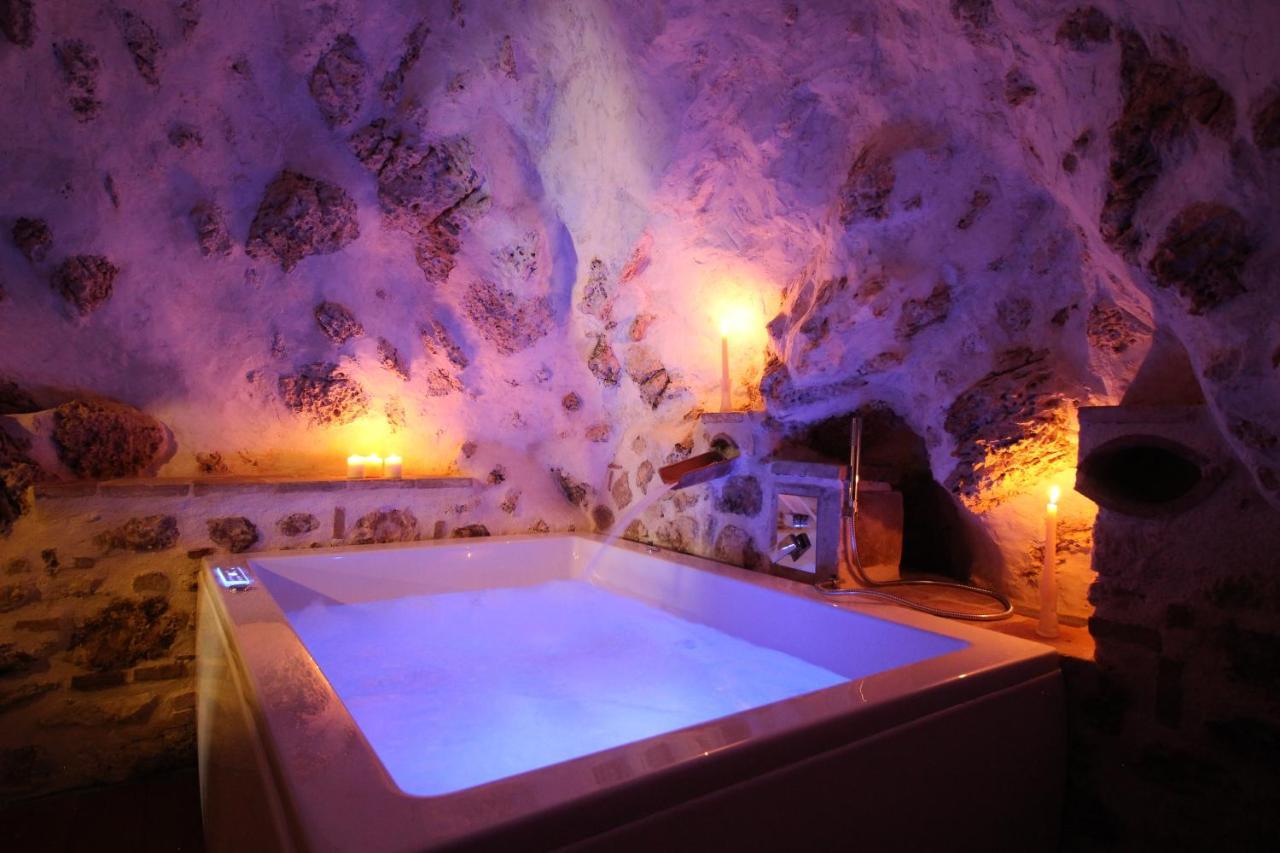 Santo'S House Luxury - Idromassaggio E Doccia Emozionale Villa Санто Стефано ди Сесанио Екстериор снимка